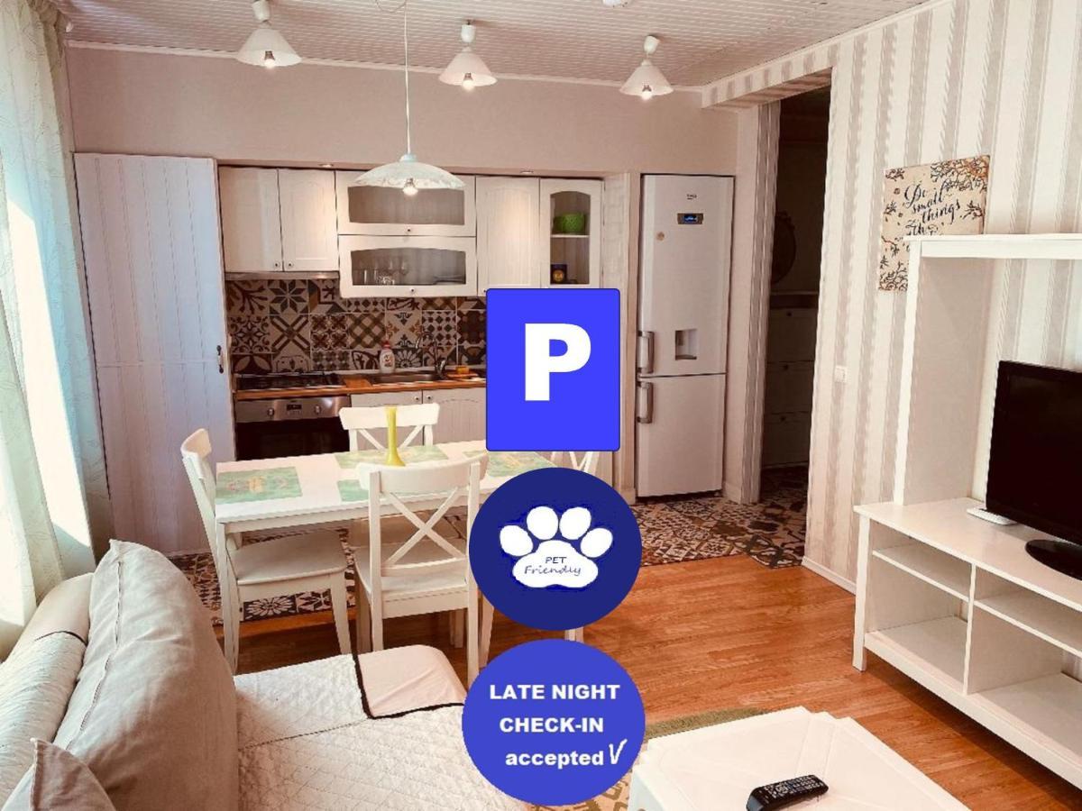 Igi White Flat With Free Private Parking Apartman Kolozsvár Kültér fotó