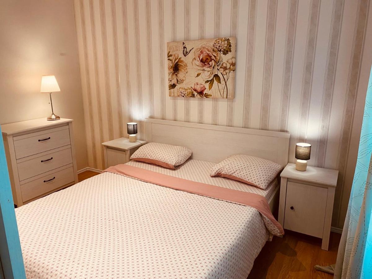 Igi White Flat With Free Private Parking Apartman Kolozsvár Kültér fotó